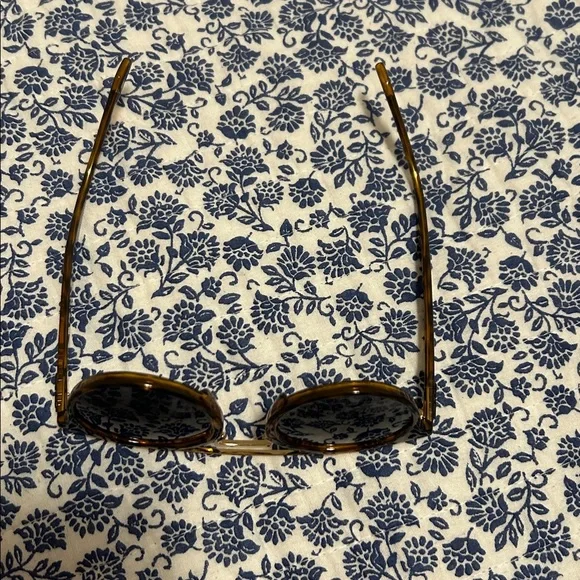 Rayban glasses with case - Picture 6 of 9